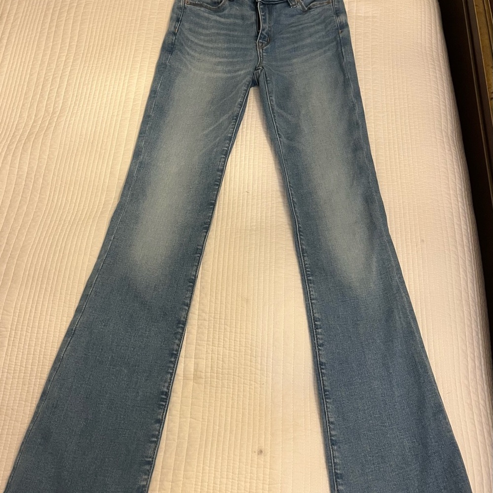 NEW WITH TAGS American Eagle Outfitters Bootcut Jeans!